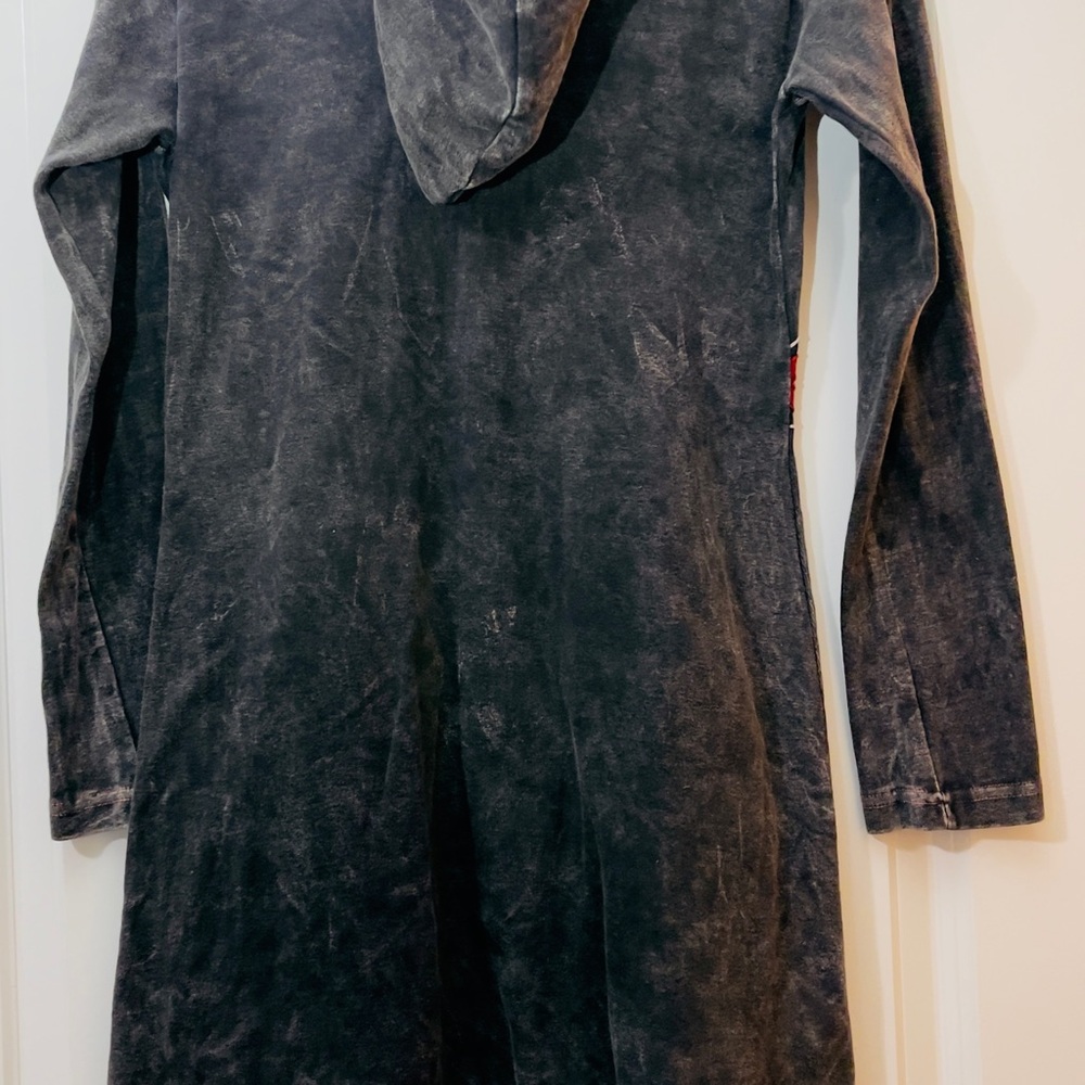 Karma Utility Jacket Black and Red Artistic Design - Picture 2 of 3